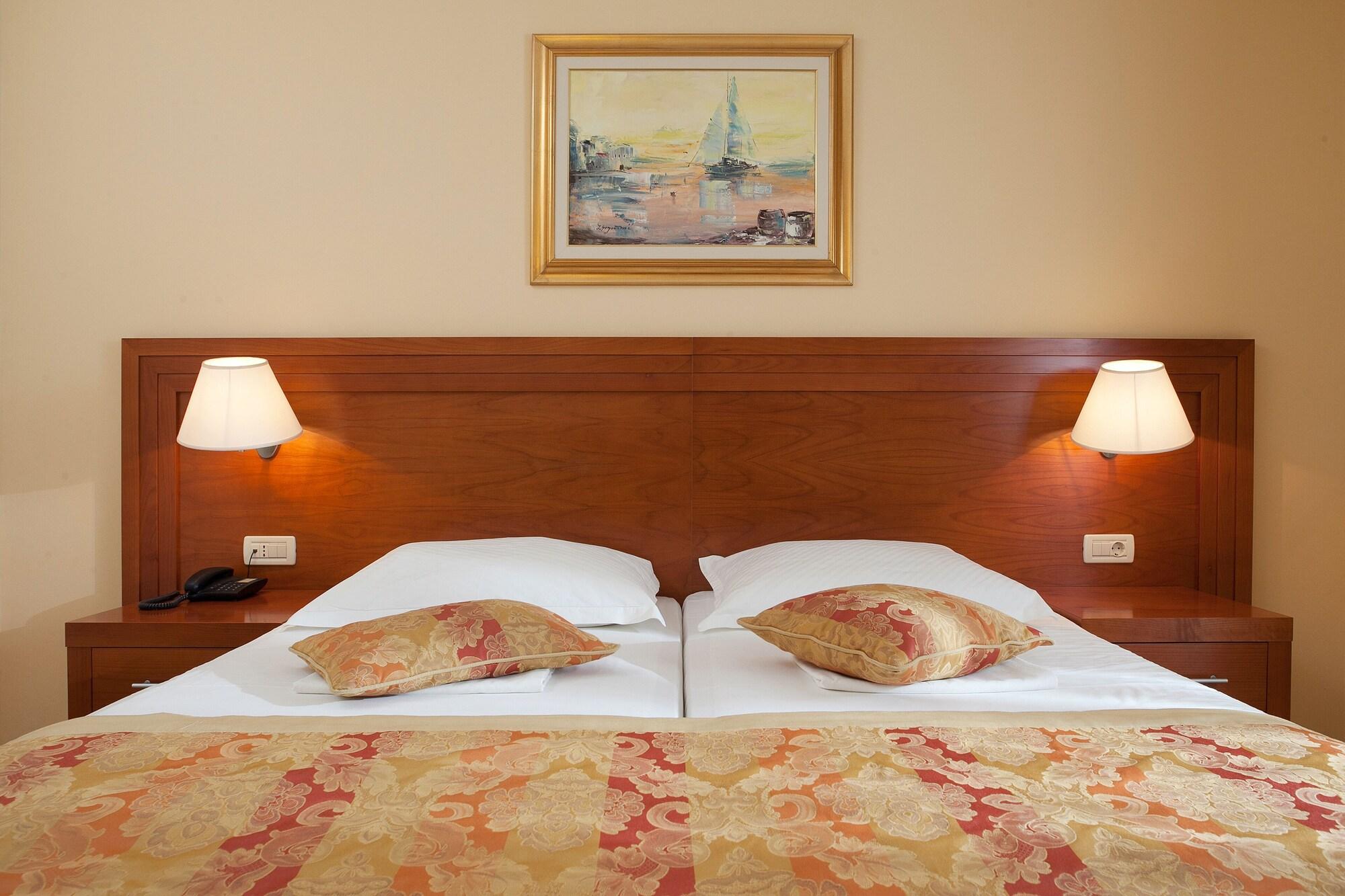 Hotel Bella Vista Drvenik  Ngoại thất bức ảnh